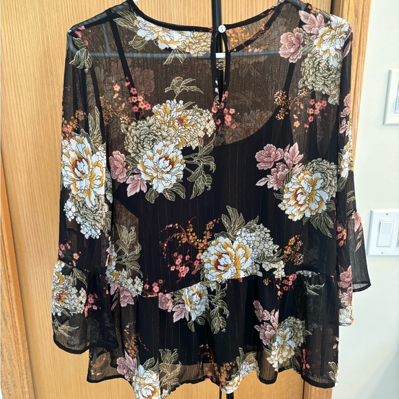 CHENAULT BLOUSE FLOWER PATTERN - Size Medium - Picture 4 of 16